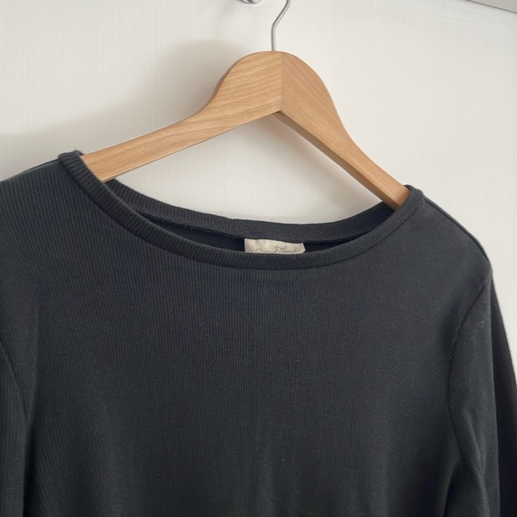 *Universal Thread Ribbed Long Sleeve Top - Picture 3 of 4